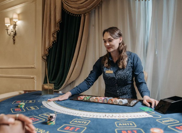 How L‎ive Casino Gam﻿es Are Changing Online Play